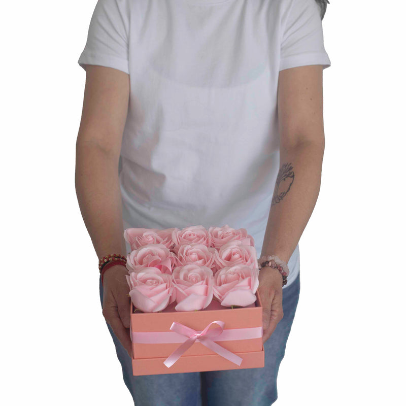 Zeep Bloemen Cadeau Set - 9 Rode Rozen - Vierkant