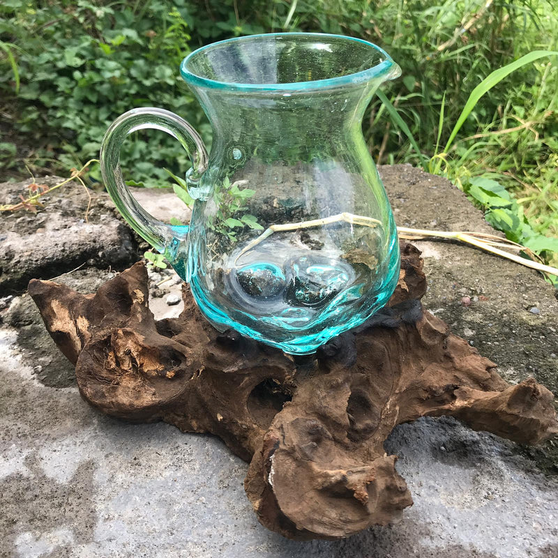 Gesmolten Glas op Houten Stronk -  Water Kan