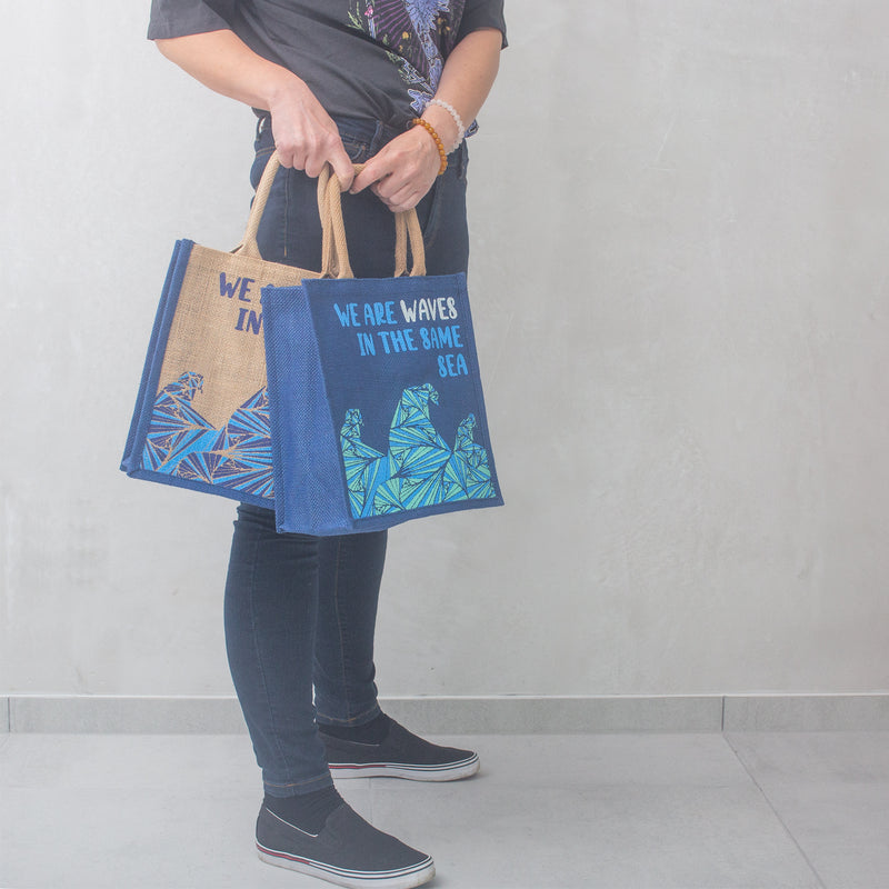 Jute Tas met Print - We are Waves - Blauw